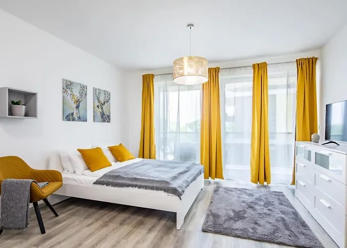 דירה Brand New With Balcony בודפשט