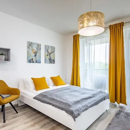 Brand New With Balcony Lejlighed *