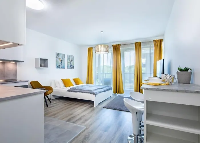 Lejlighed Brand New With Balcony *