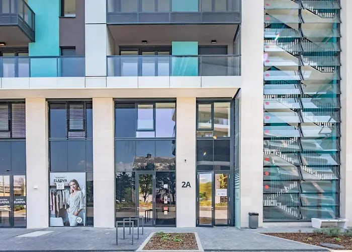 Apartamento Brand New With Balcony